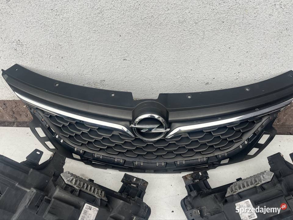 Atrapa Opel zafira c 2017 Zderzaki podkarpackie Mielec