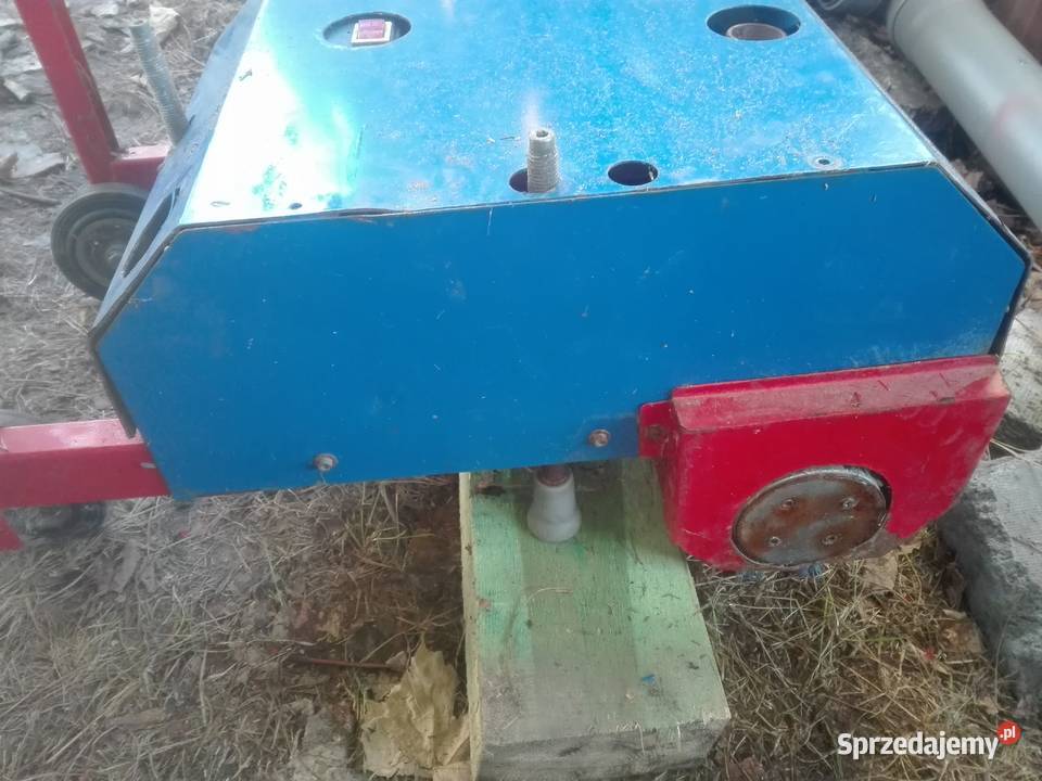 Szorowarka walcowa do podłóg Bukowiec