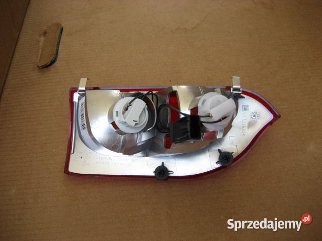 Lampa lampka tył lewa prawa bagaznika Opel Rok produkcji 2010 wielkopolskie Kalisz