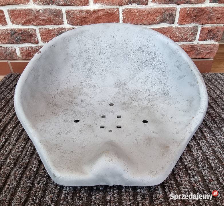 Siedzisko URSUS stare siedzisko traktora 22cm zachodniopomorskie Kołobrzeg