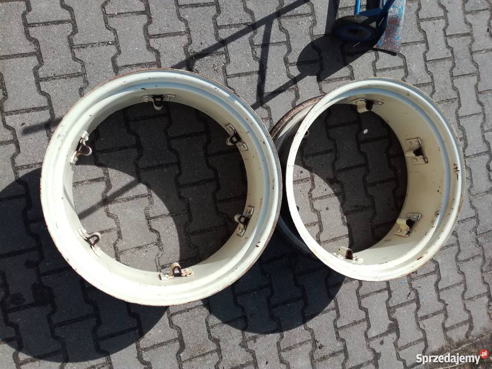 Obręcze felgi 169 r28 zetor 7211 Słupsk sprzedam