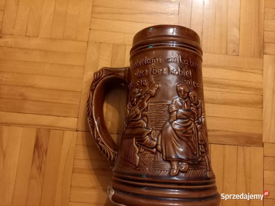Ozdobny duży gliniany kufel PRL z Grójca