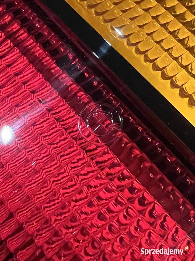 NOWA Lampa tylna prawa BMW E32 OEM ULO 63 21 1 Przeworsk