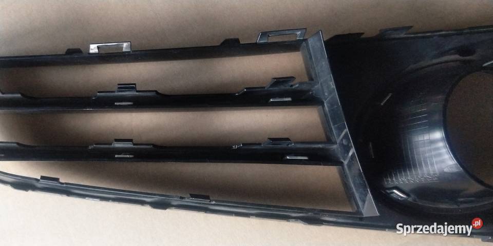 Audi A8 D4 0913 kratka zderzaka lewa łódzkie Łódź