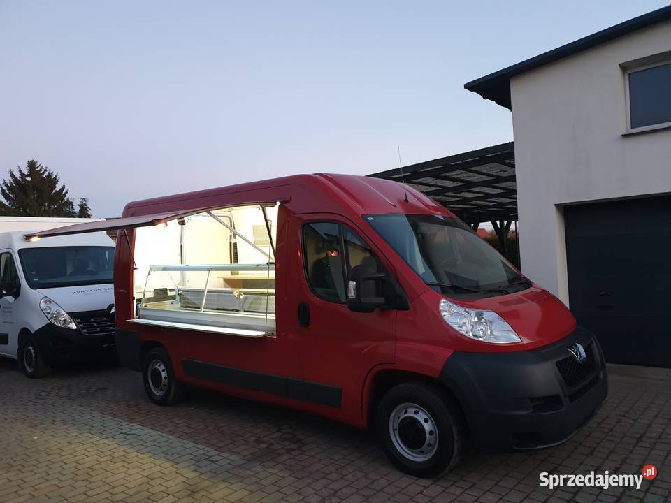 Peugeot Boxer autosklep foodtruck lada