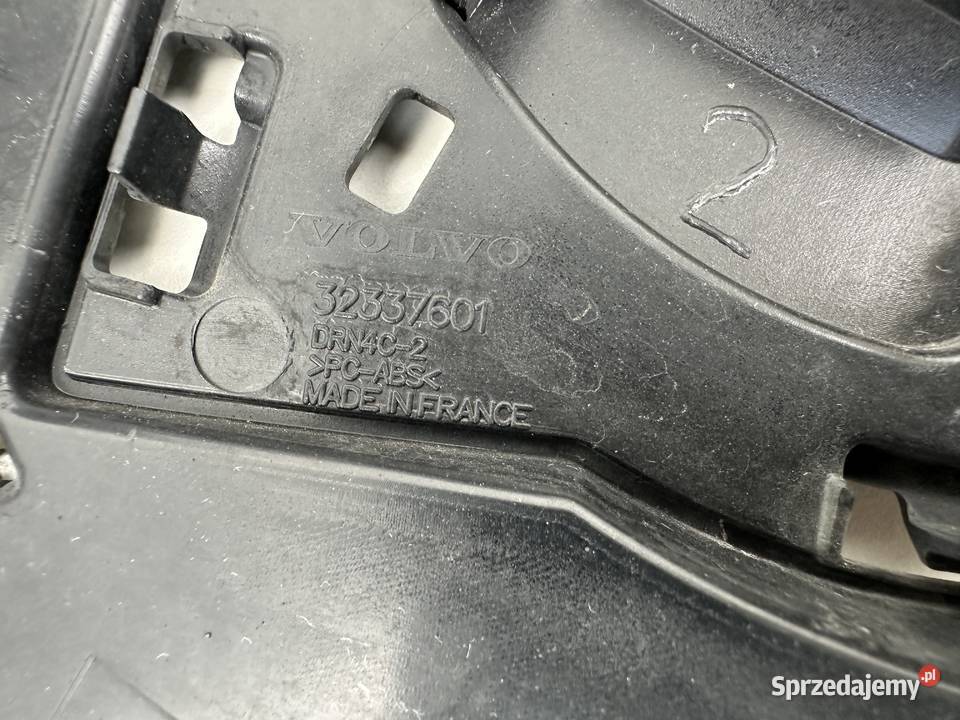 VOLVO XC40 C40 GRILL ATRAPA POD RADAR 32337601 Międzychód sprzedam