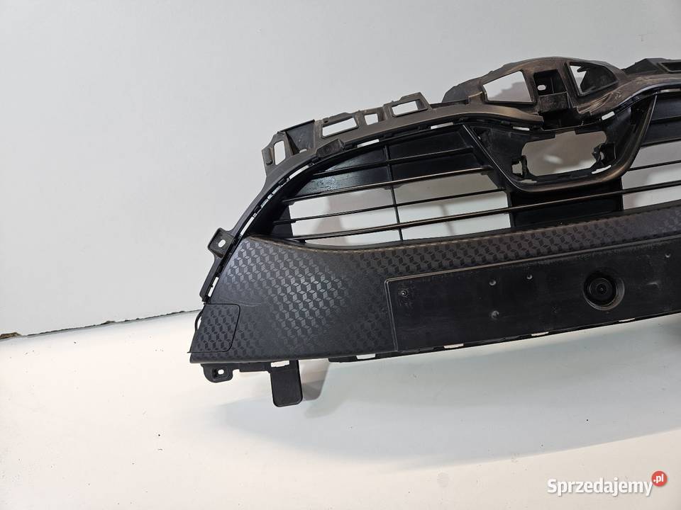 TOYOTA YARIS 4 IV KRATKA ŚRODKOWA GRILL ATRAPA osobowe wielkopolskie Międzychód sprzedam