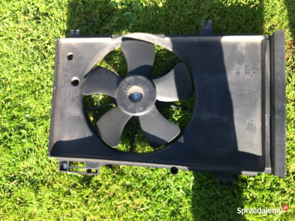 Mazda 2 Krata chłodnicy wentylator Ok uszkodzone Części samochodowe Łódź sprzedam