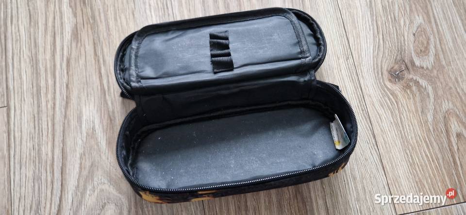 piórnik saszetka Derform czarny chłopca Artykuły szkolne