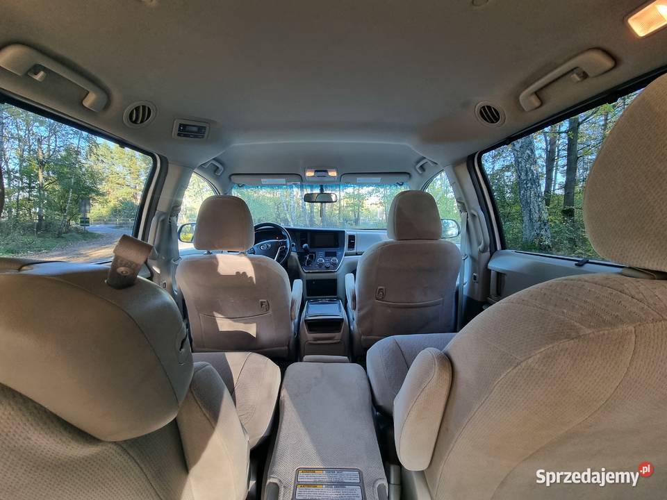 Toyota Sienna 35 LE V6 FWD benzyna
