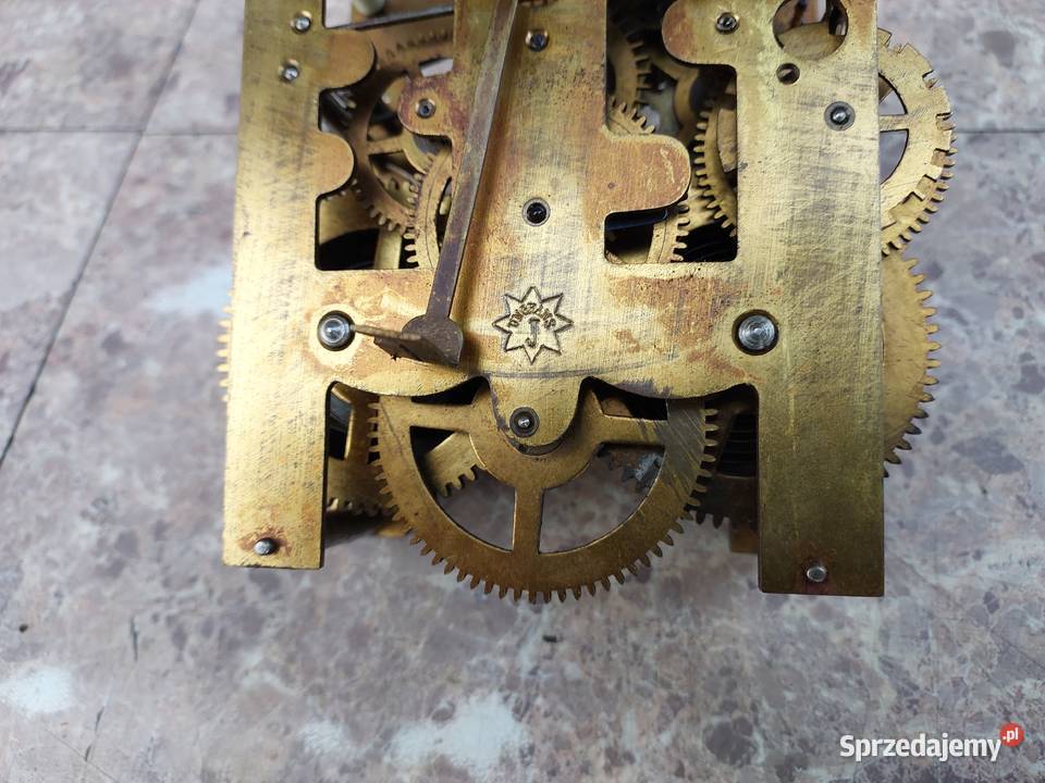 683 Mechanizm starego zegara ściennego Junghans