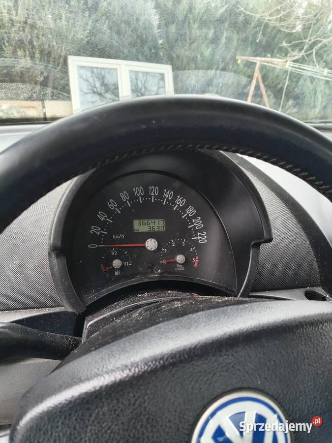 Sprzedam mały oszczędny samochód 363745km