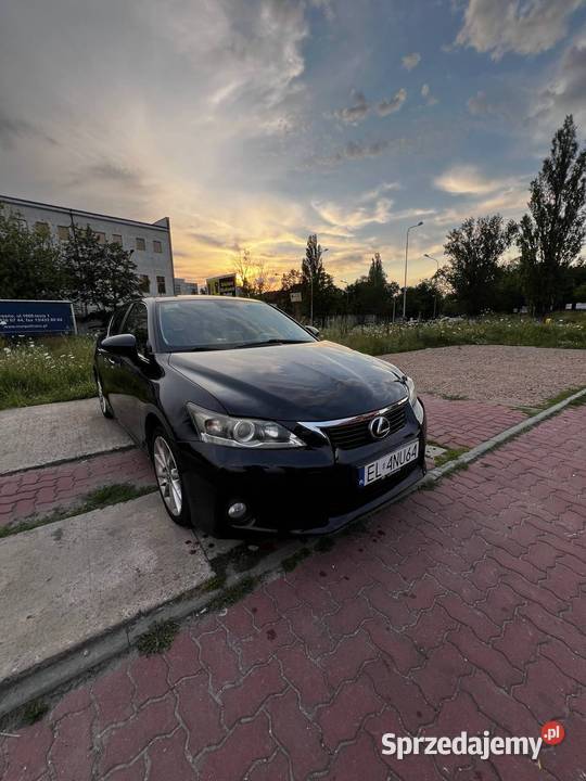 Sprzedaż Lexusa CT200h z 2011 roku w stanie nieuszkodzony Łódź