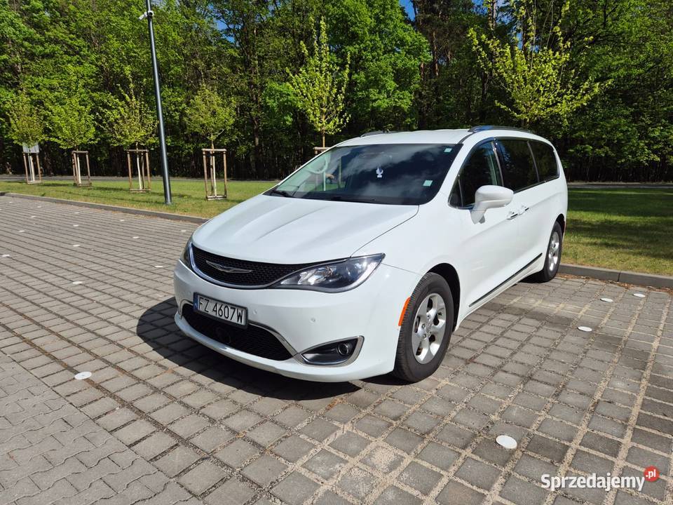 Chrysler Pacifica 2016 MP3 Pacifica