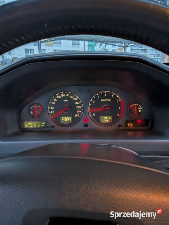 Volvo V70 P2 2002r 24T AWD Warszawa sprzedam