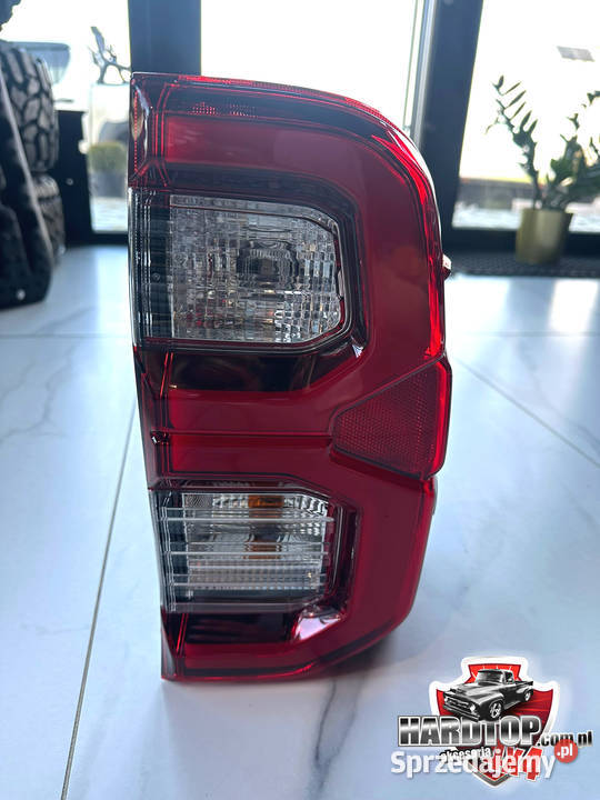 Lampa Oryginalna Prawa Tylna oświetlenie TOYOTA osobowe Pasłęk