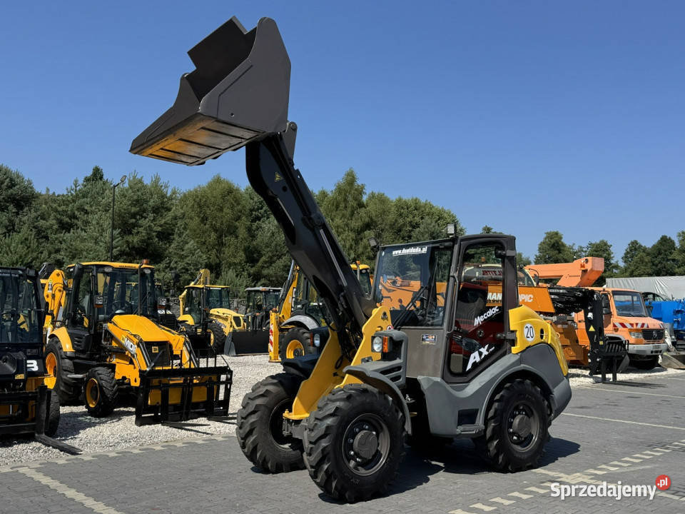 średnia kołowa Mecalac AX 700 SzybkoZłącze Łyżka Widełki