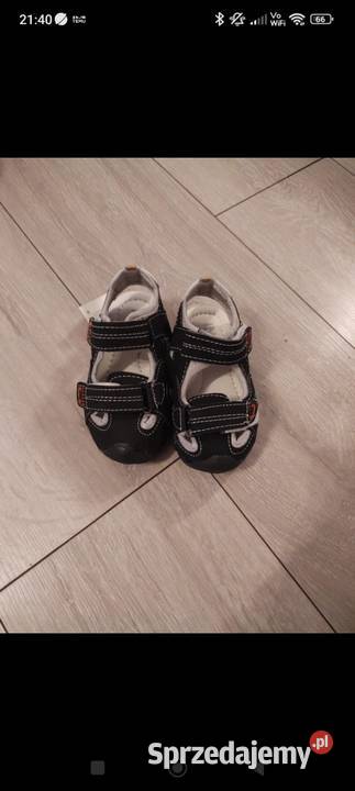 Sandałki chłopak r 25