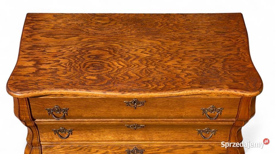 Stylowa brzuchata komoda na rzeźbionych nogach