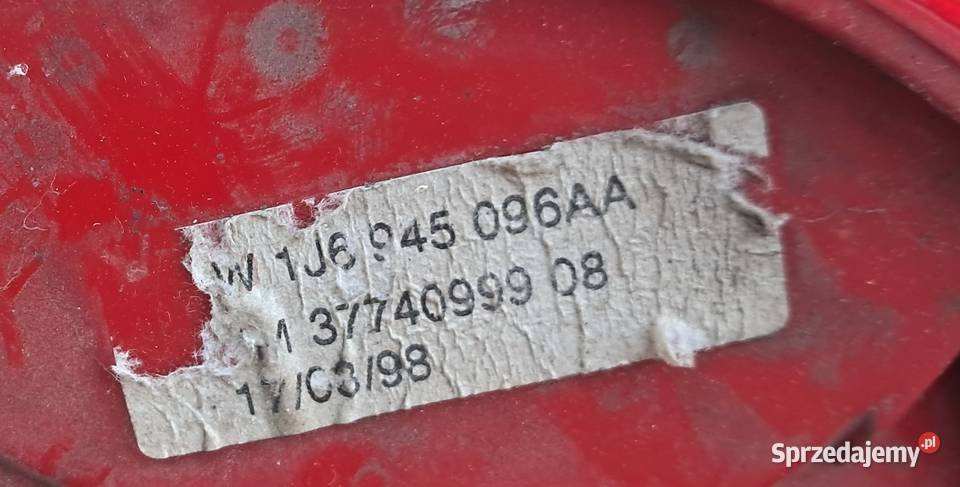 GOLF 4 LAMPA TYŁ Motoryzacja