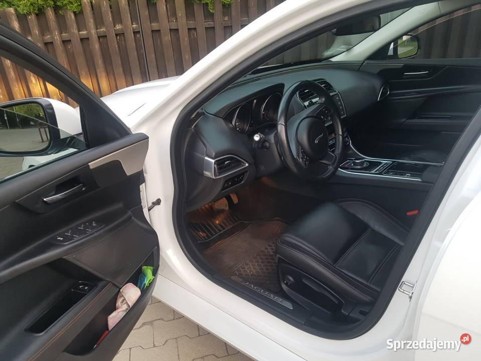 Jaguar XE Prestige 2016r 2l diesel Łódź sprzedam