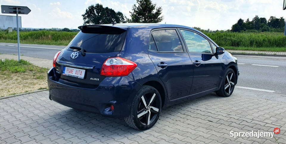 Toyota Auris 6 biegówKlimatronikLedyWebasto2