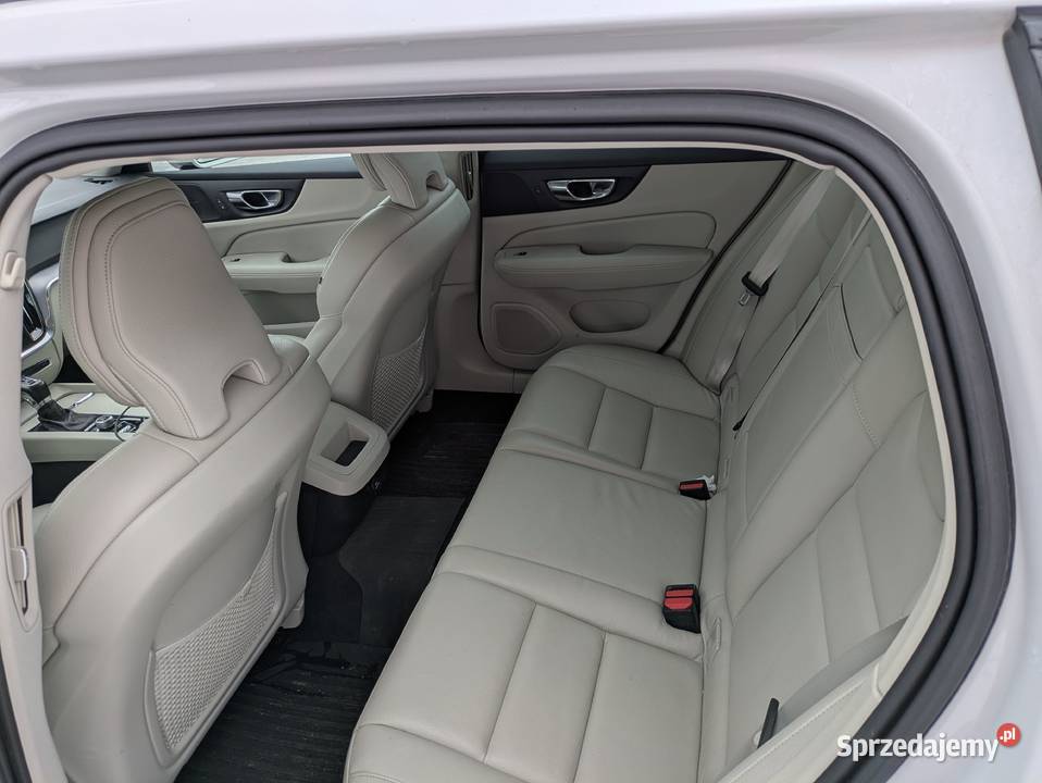 Volvo V60 T5 2020 stan relingi dachowe Pliskowola sprzedam