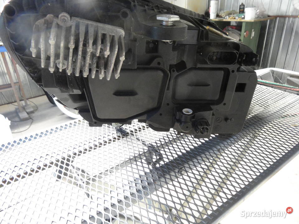 lampa reflektor lewy mercedes c klasa w205 Lampy przednie opolskie Niemodlin