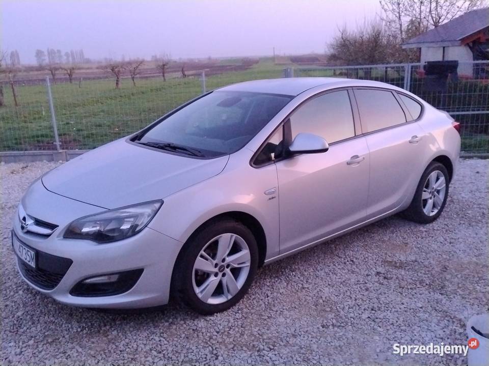 Opel Astra J sedan wielofunkcyjna kierownica Busko-Zdrój