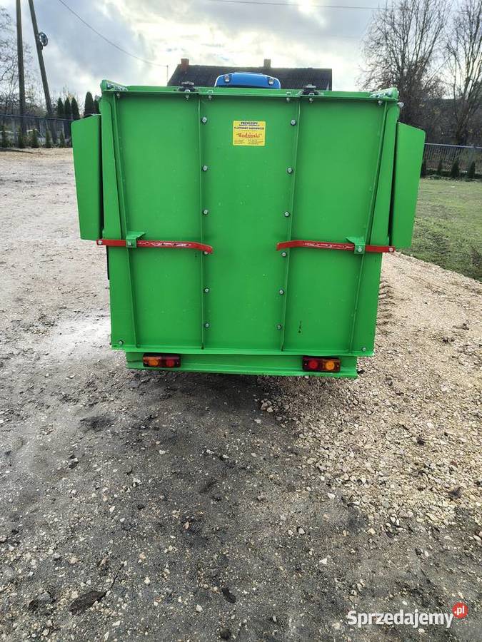 Rozrzutnik obornika sadowniczydo borówki Borkowice