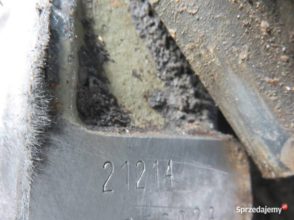 SILNIK LADA NIVA 17 21214