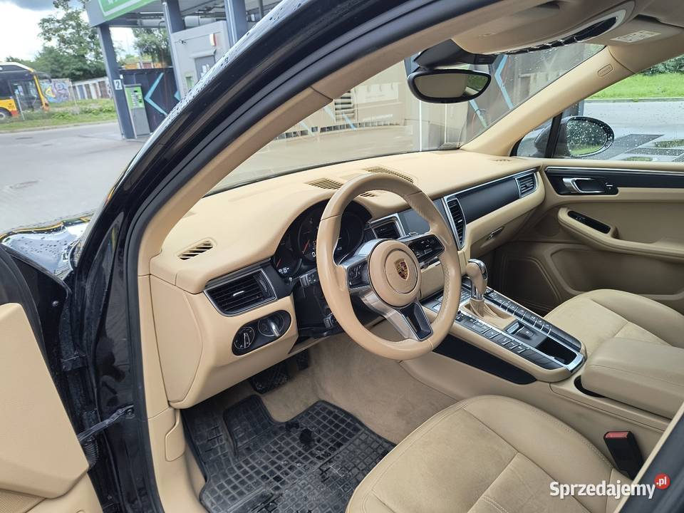 Porsche Macan Salon polska wielofunkcyjna kierownica