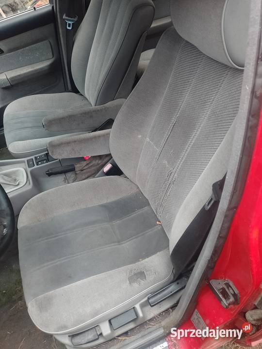 BMW e341990rTapicerka wnetrzasprzedaje w osobowe Jastrzębia Góra sprzedam