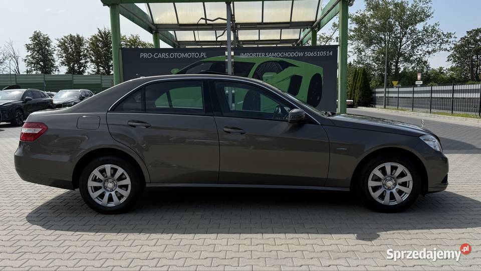 Mercedes E200 Niski Przebieg Super Stan 1 automatyczna