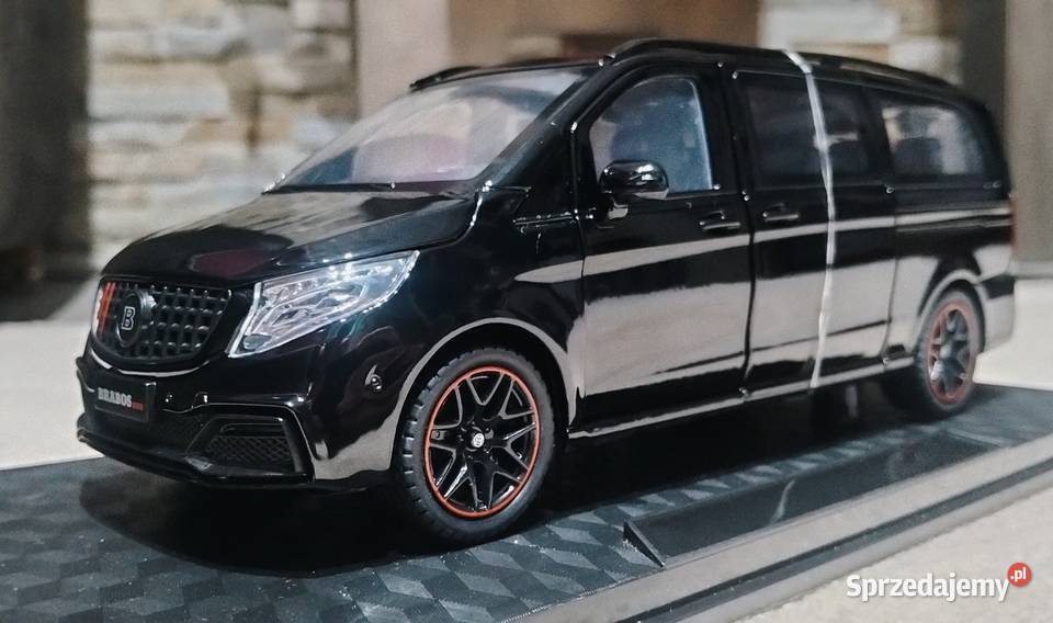 Mercedes Klasa V BRABUS B30S w skali 124 Modelarstwo