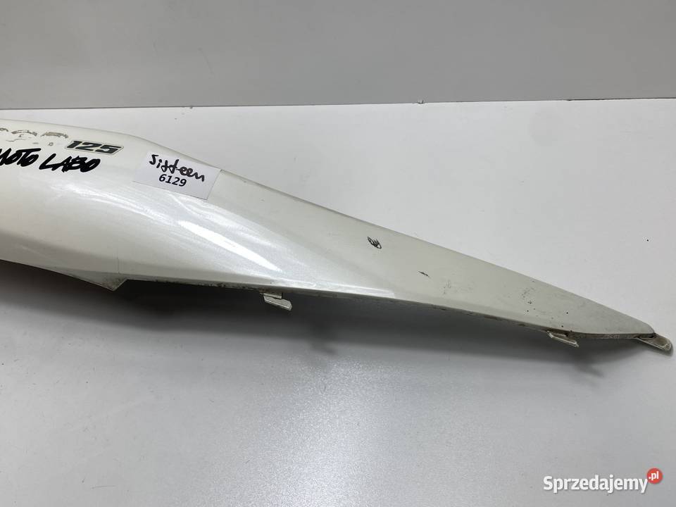 SUZUKI SIXTEEN UX125 OWIEWKA BOCZEK PRAWY OSŁONA Siedlce sprzedam