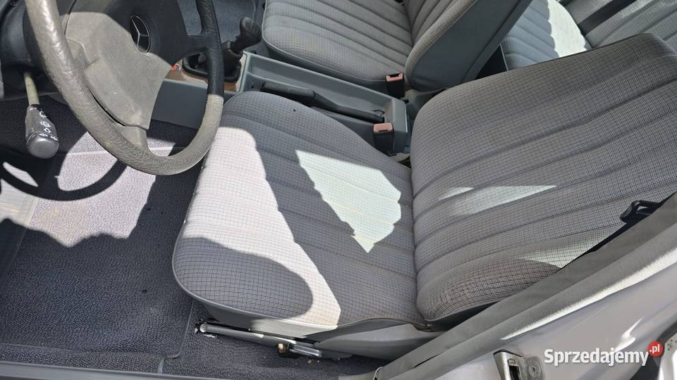 Mercedes 190 20i przebieg 91 Nowy Świętów