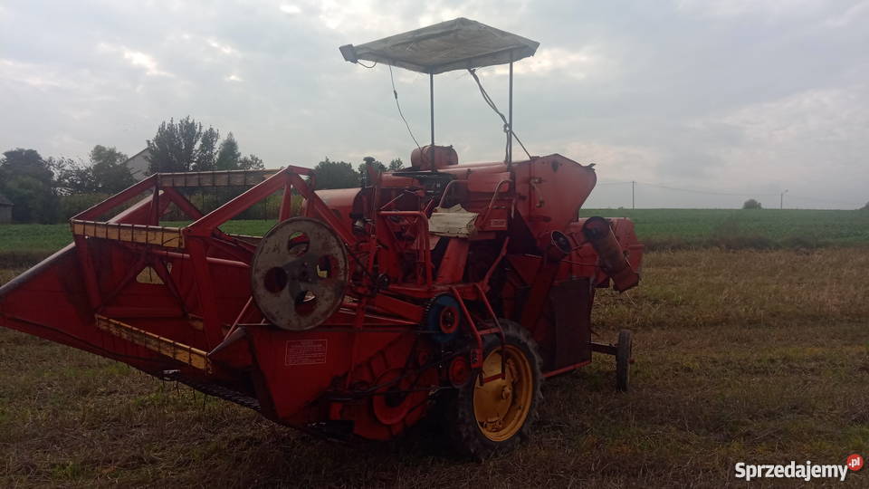 Kombajn zbożowy MF 30 sieczkarnia Bejsce