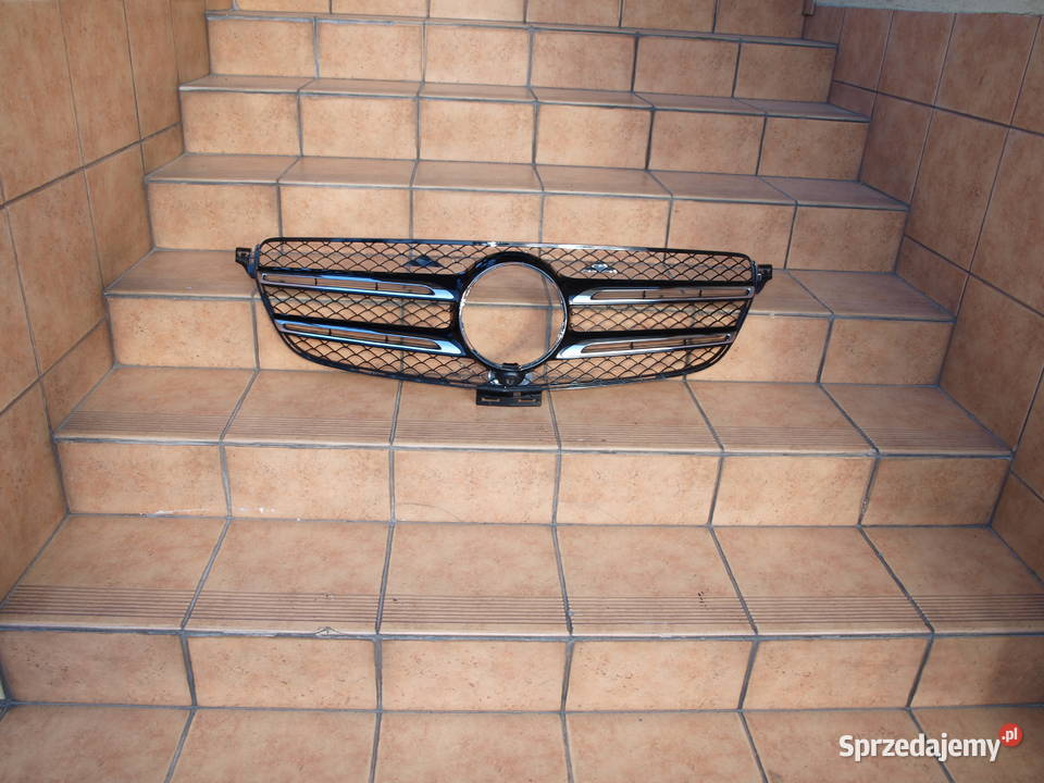 Mercedes GLE W166 grill chrom atrapa przód 2015 części blacharskie Kalisz