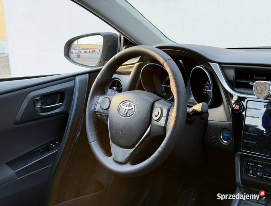 Toyota Auris Salon Hybryda 18 Serwisowany w ASO aluminiowe felgi małopolskie Kraków