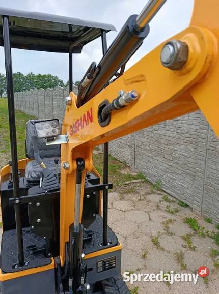 KOOP Nowa mini koparka 1000szybko złączkatrzy Koparki Tuchola