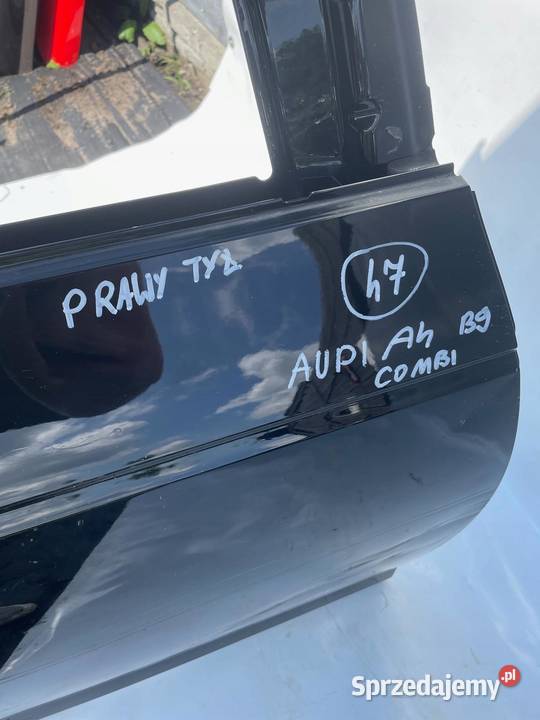 DRZWI TYŁ TYLNE PRAWE AUDI A4B9 KOMBI 8W0839066 Drzwi
