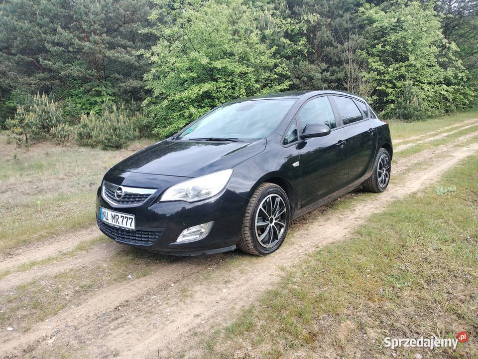 Opel Astra J 14 Benzyna Klima 5 Drzwi Tempomat z