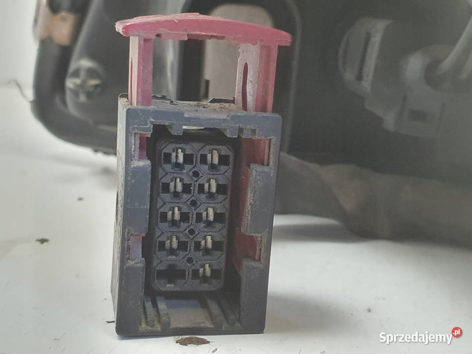 LAMPA PRAWA Volvo XC90 XENON PRZEDNIA prawy Rudka