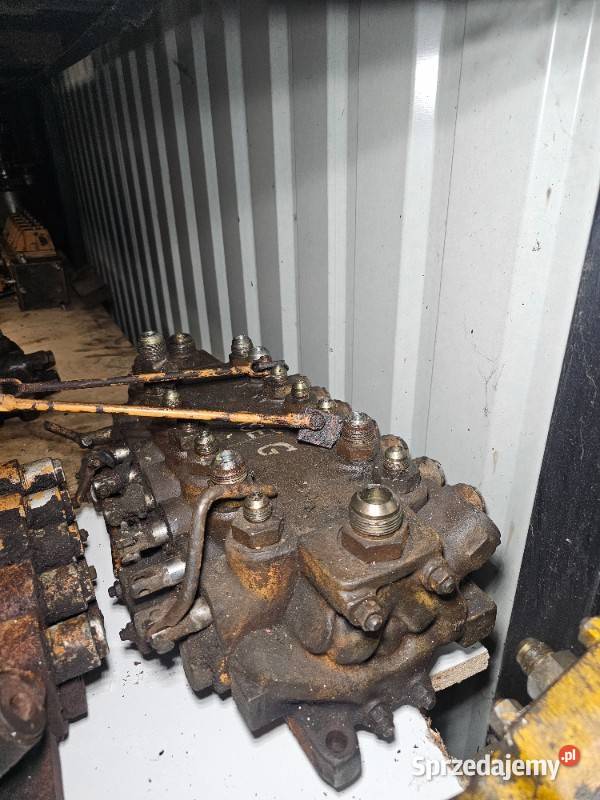 7sekcyjny blok zaworów sterujących Case 580G pomorskie