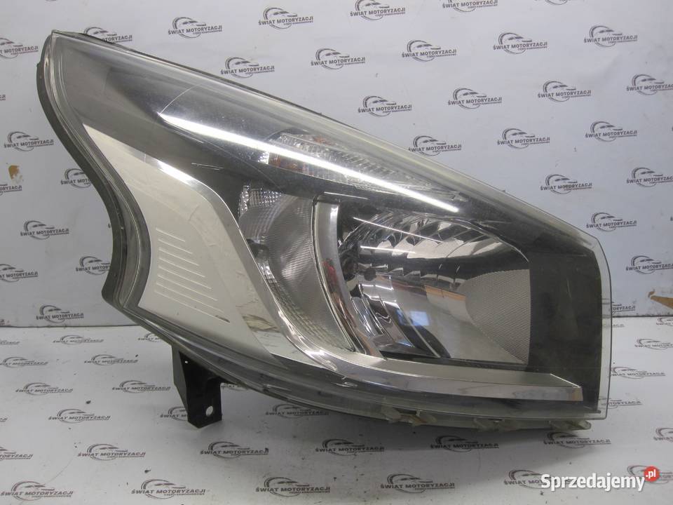 RENAULT TRAFIC III 15r lampa prawa przód ANGLIK Kielce