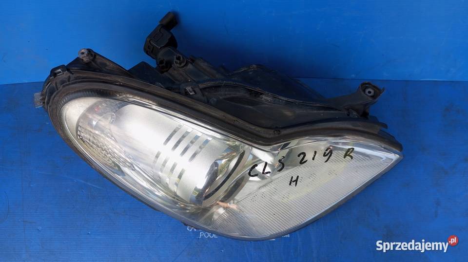 LAMPA PRAWY PRZÓD EU MERCEDES CLS W219 osobowe Nowy Tomyśl