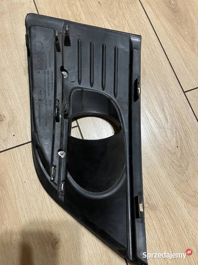 Kratka lewa zderzaka halogenu Citroen C4 Picasso lewe Lampy przeciwmgielne mazowieckie Lipsko