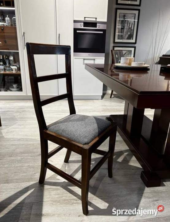 Zestaw 4 KRZESEŁ jest 8 włoskie Arca orzech