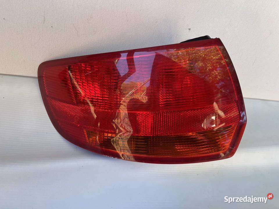 AUDI A3 LEWA LAMPA TYŁ 8P4945095 Ostroróg